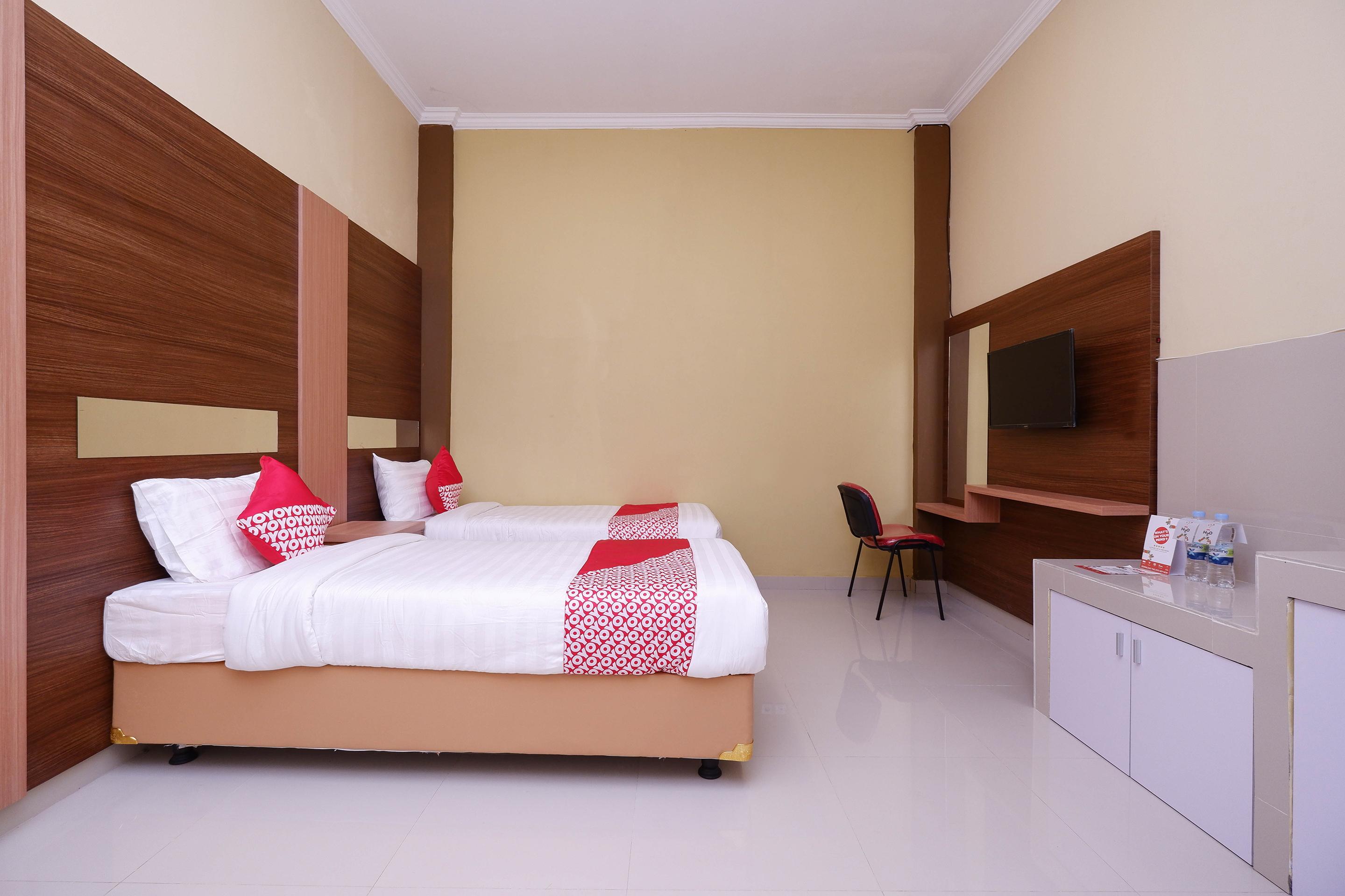 Super Oyo 1506 Shabrina 2 Syariah Hotell Solo Exteriör bild
