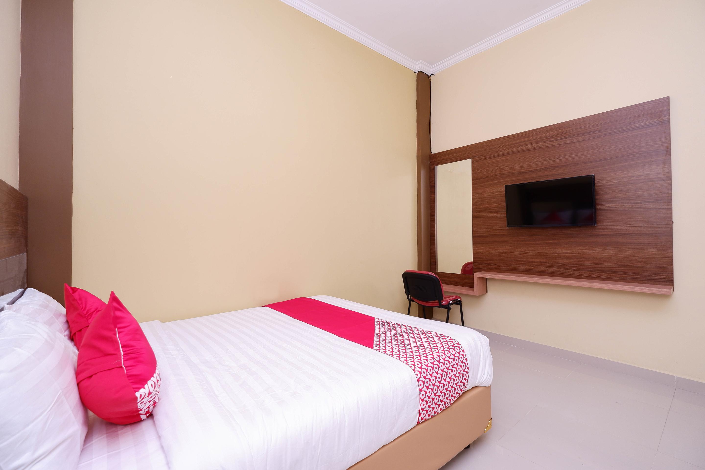 Super Oyo 1506 Shabrina 2 Syariah Hotell Solo Exteriör bild